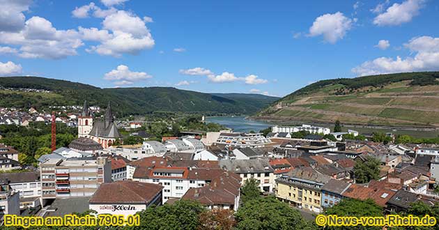 The Upper Middle Rhine region, which is one of the most beautiful sections of the Rhine River, begins in Bingen am Rhein.